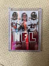  - Team Trios Materials Mike Williams, Vincent Jackson, Josh Freeman #18 /99  