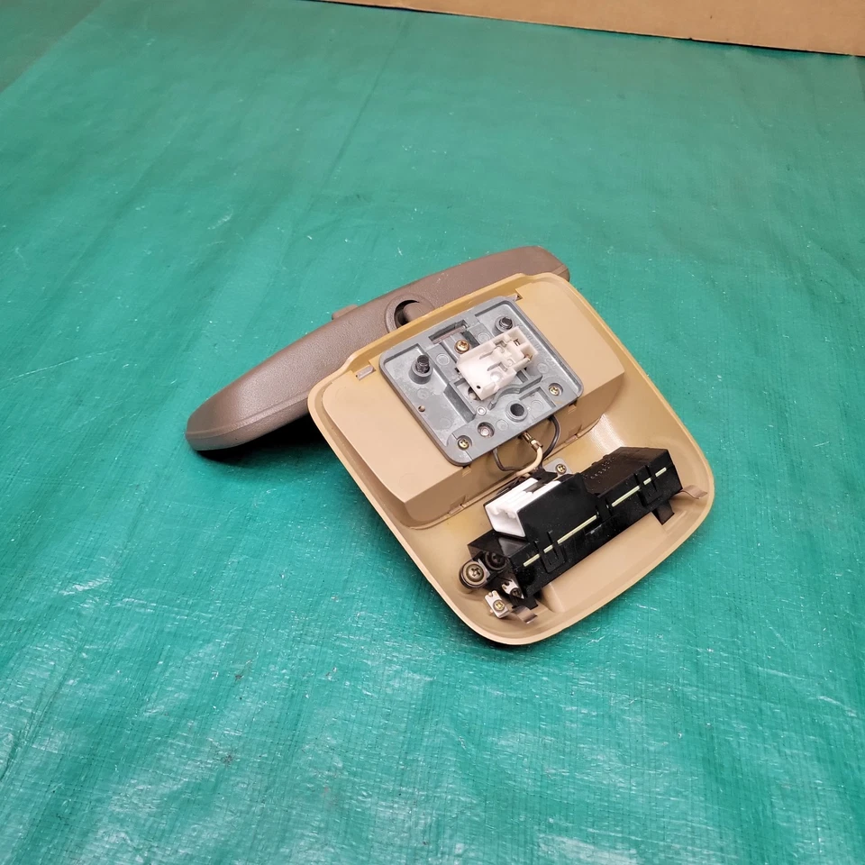 Luz de mapa del espejo retrovisor Toyota Previa 1991-1997 con reloj OEM 8781095D0403 Foto 4 de 4