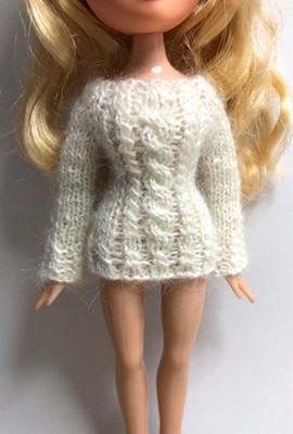 Handgestrickter Pullover für Vintage Bratz Puppe, keine Puppe