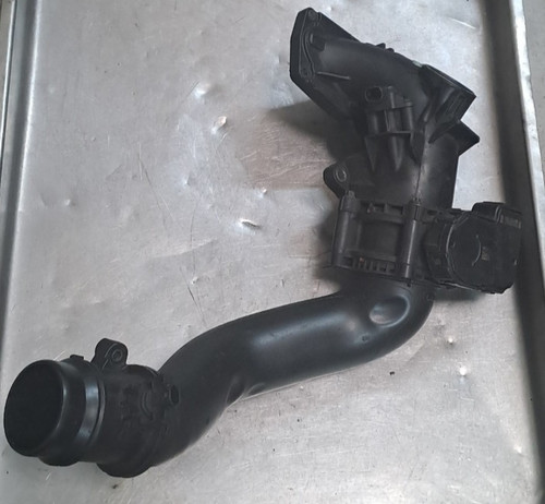 Ladeluftrohr + Drosselklappe Mercedes Benz E-Klasse W212 A6510900242 A6510900470