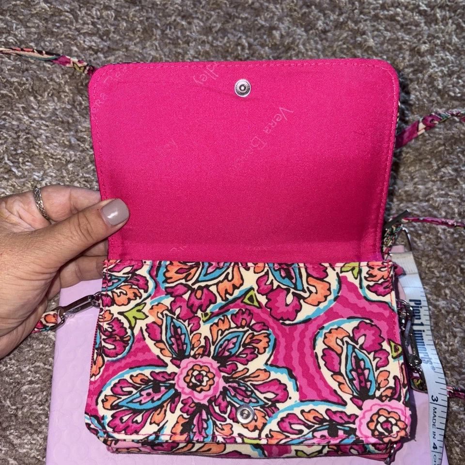 "Bolso Bandolera/Cartera Vera Bradley Rosa Floral *Todo en Uno* 4""x7"" Acolchado" Foto 3 de 4