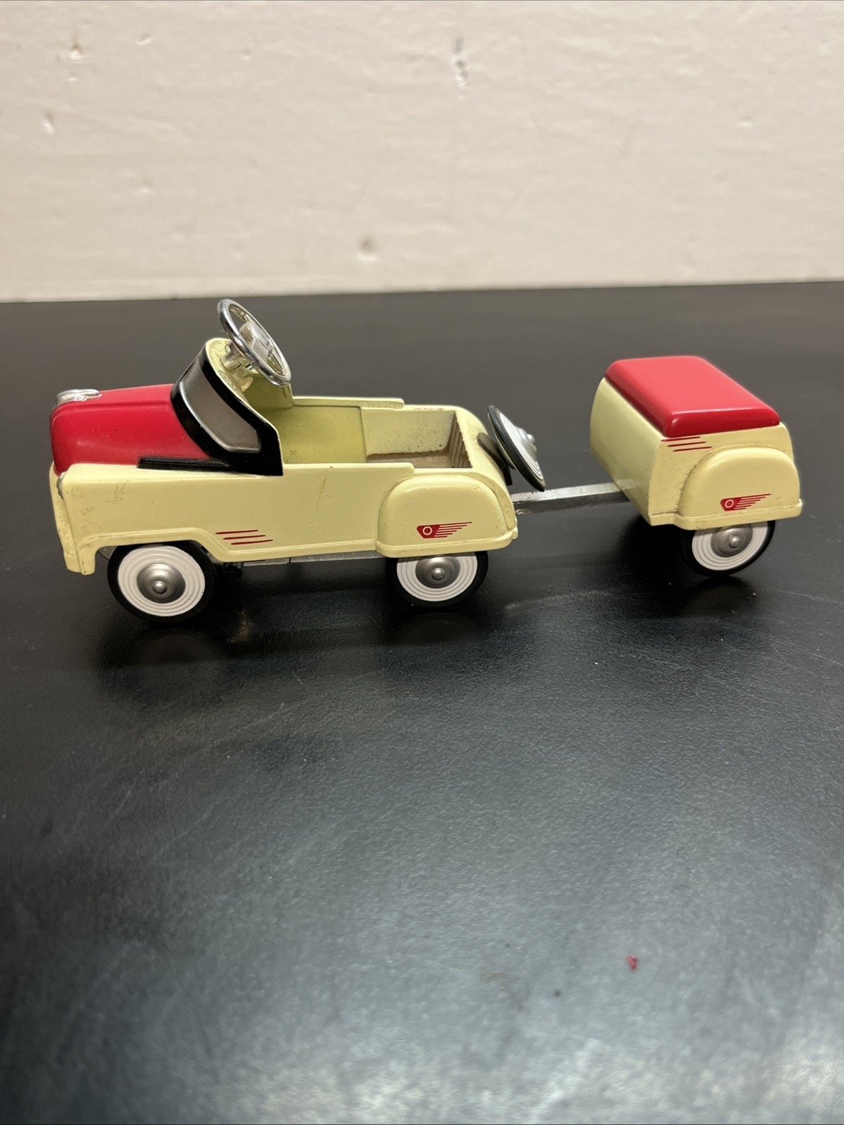 Picture 1 of 8