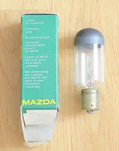 KINO PROJEKTIONSLAMPE FILM SCHMAL MAZDA 130V 100W CN BA 15S 610