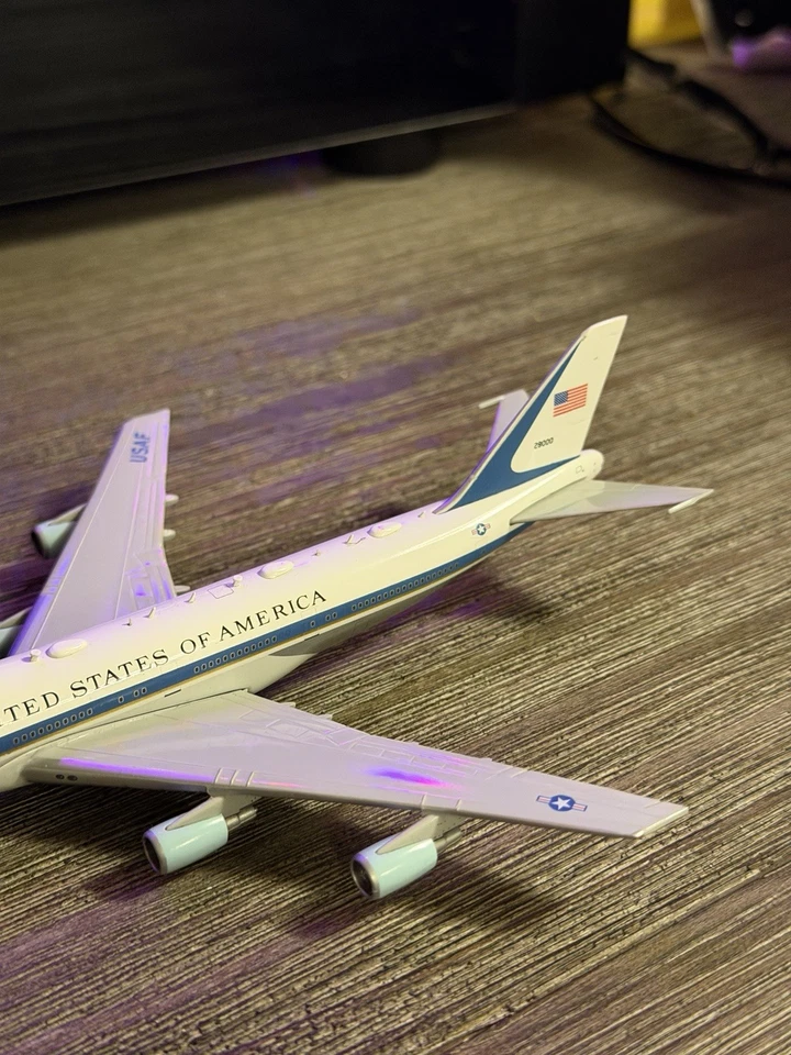 GeminiJets Boeing VC-25 Air Force One GJAFO2173 Foto 4 de 4