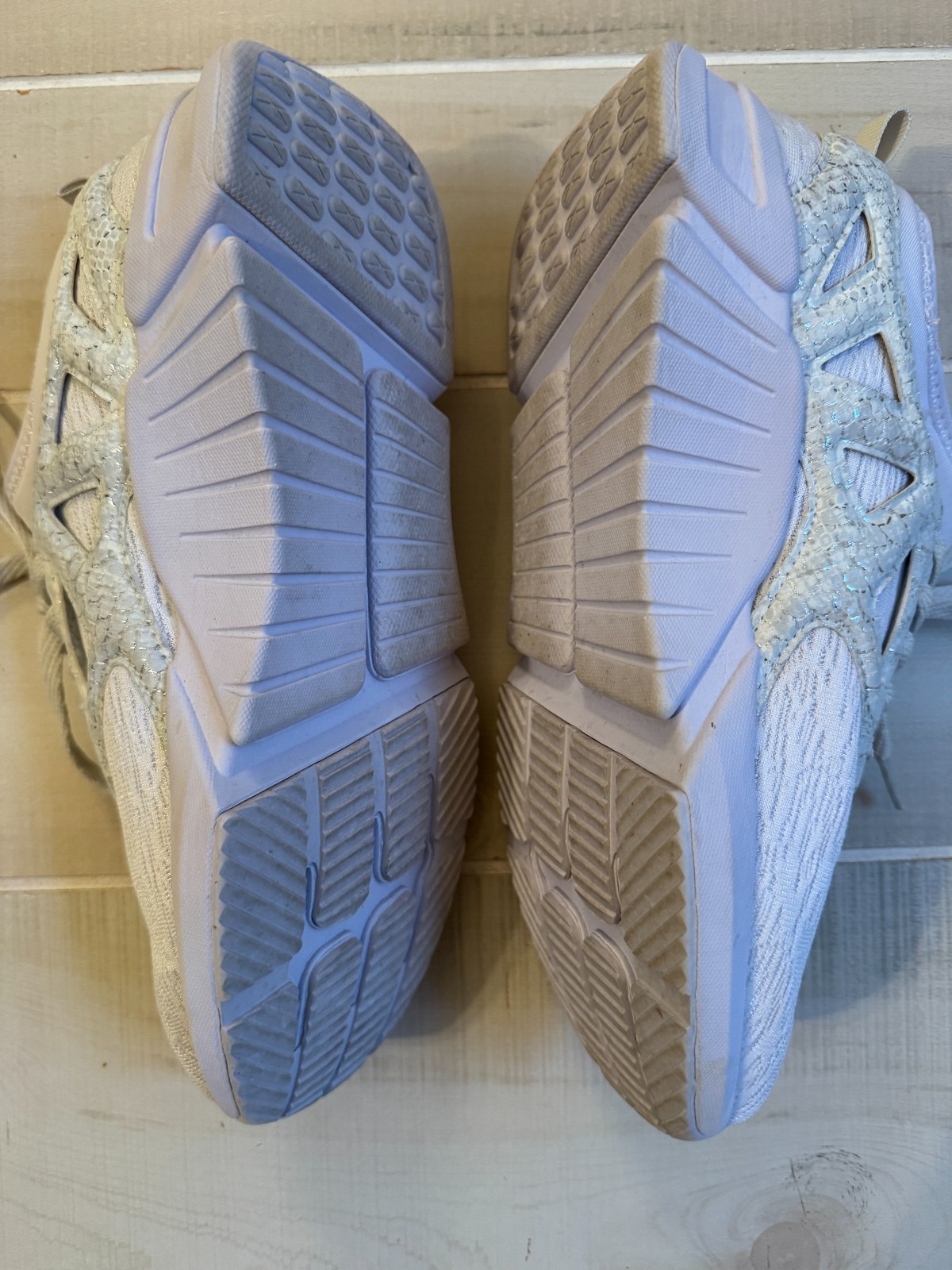 Fabletics redondo performance sneakers  white sho… - image 4