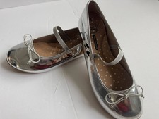 New Wonder Nation Girls Silver Ballet Flats Shoes Size 4 Mary Jane Strap Dressy