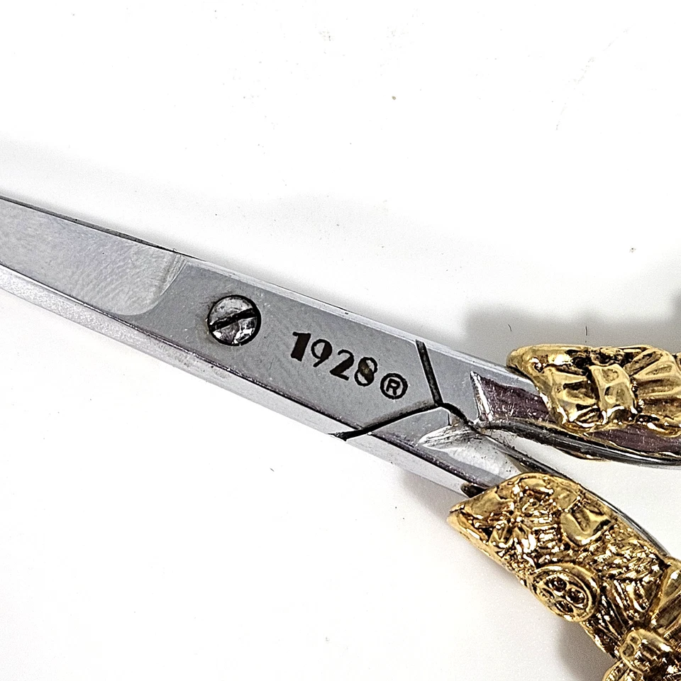 1928 Ornate Gold Tone Embellished Sewing Scissors w/ Sheath 4" Vintage Style - Image 3 of 4