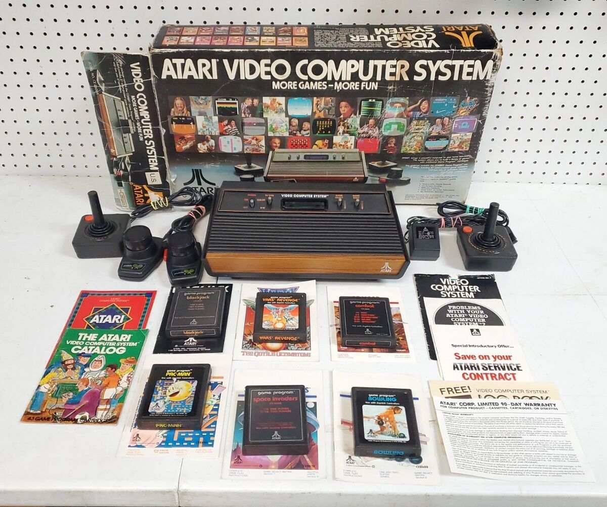 低価格の System Computer (CX-2600A) 2600 Atari w/Original More & Box その他