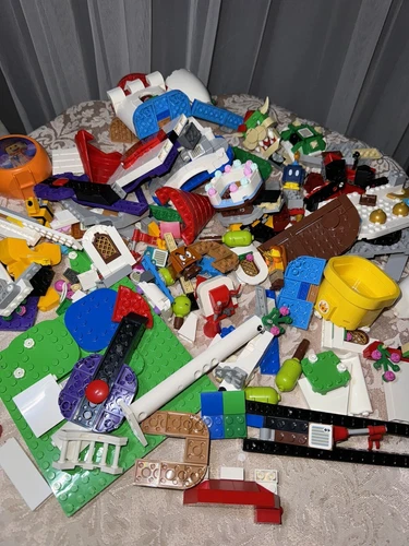 LEGO Legos LOT Super Mario Bowser Castle Star Wars + More LOOK!Over 3.5 Lbs