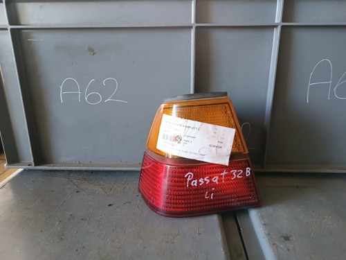 321945111T Rücklicht Rückleuchte links VW Passat B2 FL Schrägheck