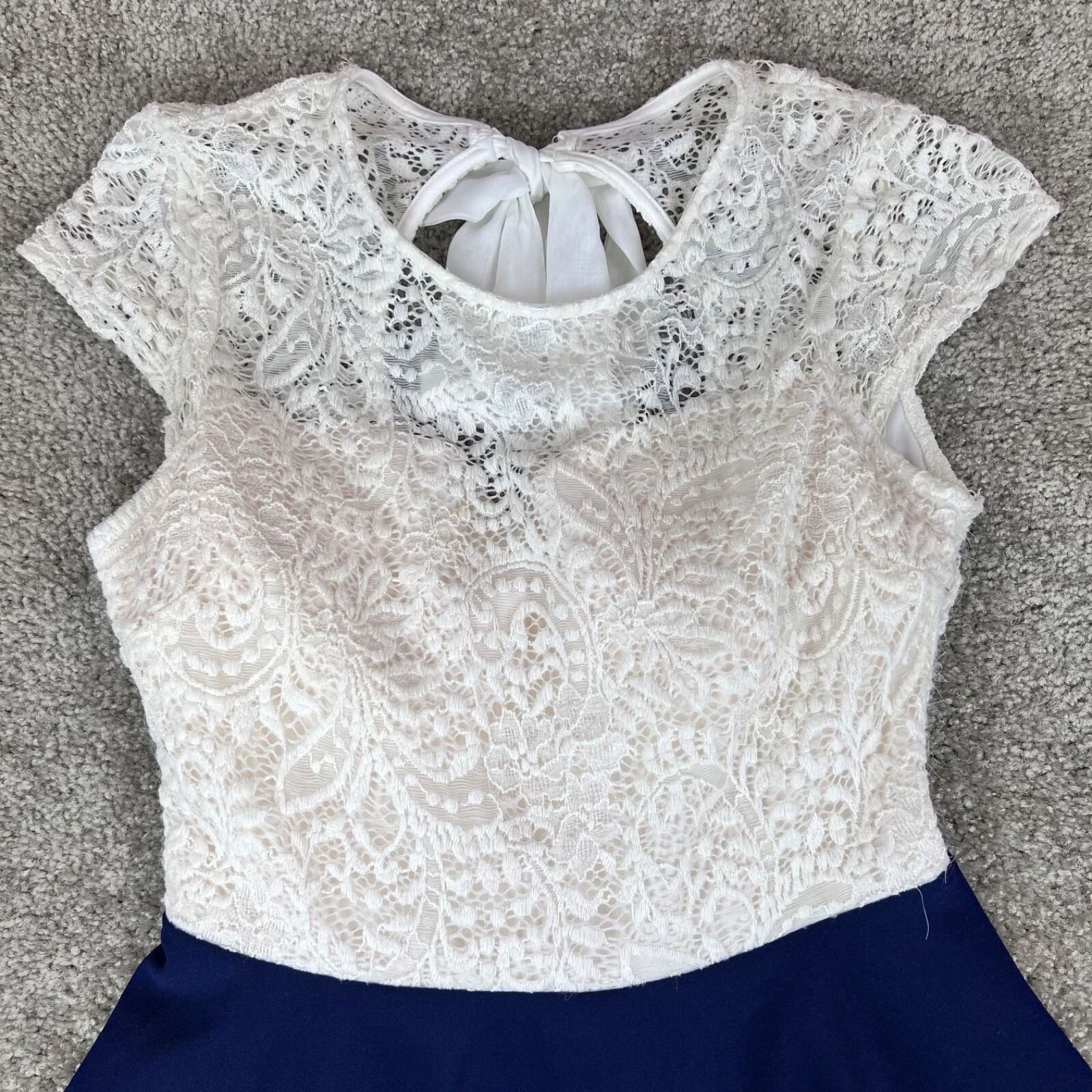 OFF WHITE Abito gonna B Darlin aderente e svasato bianco sporco pizzo blu navy taglia 7 8 junior REA