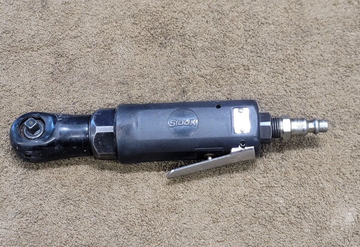 Pneumatic impact ratchet deals