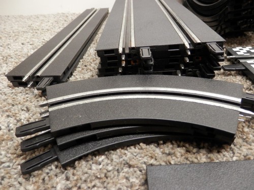 Carrera Race Track 1/43 Scale used Aprox. 35 PCS With Power Supply ,Controllers - Picture 5 of 7