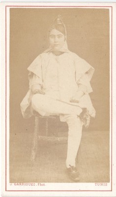 Jewish girl sitting on a chair 1870 Photo CDV Garrigues Tunis judaica
