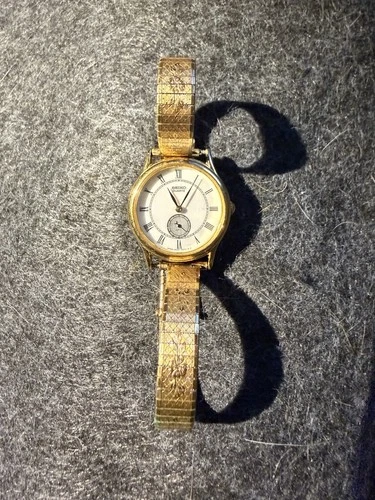 Vintage Seiko Ladies Quartz Watch, Gold Tone, Sub second Dial, Runs