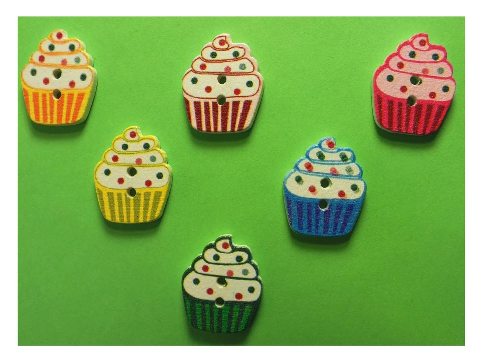 LOT 6 BOUTONS BOIS : gateau 20*16mm (01) - Photo 1/1