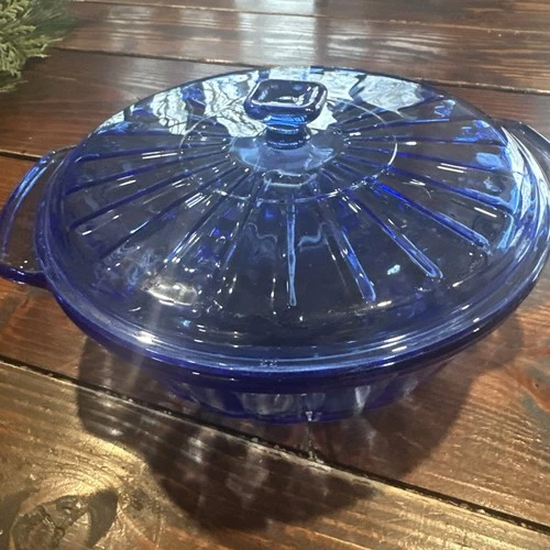 Vtg Anchor Hocking Unique Ribbed Green Round 2QT Covered Casserole Baking Dish