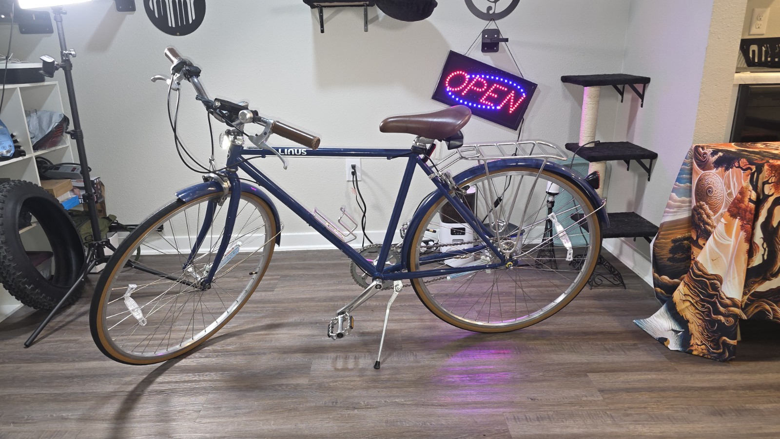 (Used) Linus Roadster Sport 3i Commuter/City Bike  3-Speed Internal Hub - Fender & Rack (175.00 USD)