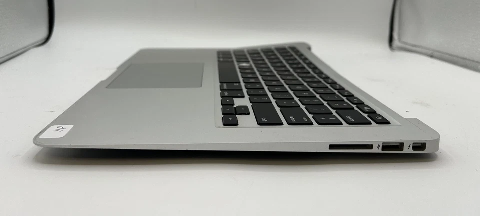 Apple MacBook Air 13" Mid 2011 i5 1.6GHz 2GB No SSD Logic Board Bent Case Bundle - Image 3 of 4