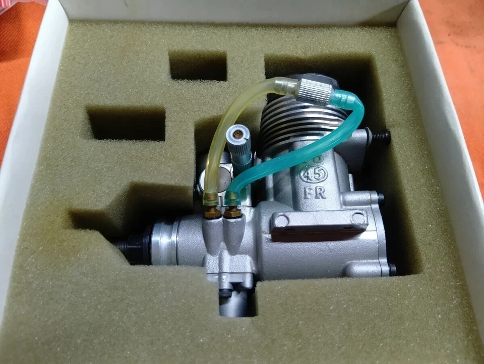 YS 45-F.R 7.45cc Rear Exhaust 2 Cycle Glow Engine for R/C Airplane Excellent - Image 2 of 4