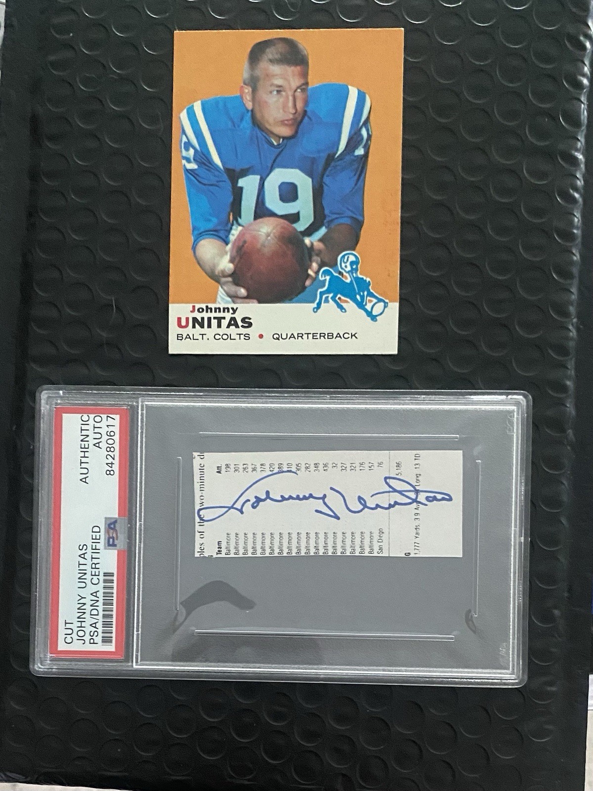 Johnny Unitas Cut Auto PSA/DNA Auth & Topps ‘69 John Unitas # 25 Card