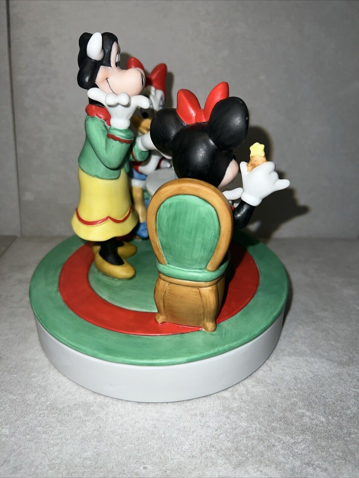Picture 4 of 5