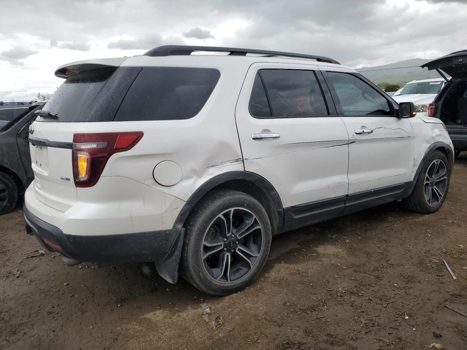 Used Rear Right Door Vent Glass Rear fits: 2014 Ford Explorer privacy tint Rear - Image 3 of 4