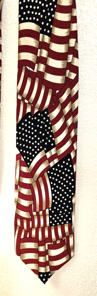 Corbata Romario Manzini Bandera Americana Rojo Blanco Azul 57" Poliéster Foto 3 de 4