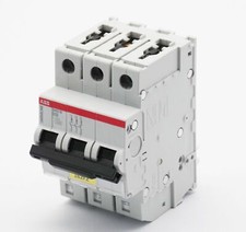 ABB SmissLine S403 M D32 S403MD32 2CCS573001R0321 Circuit Breaker -used-