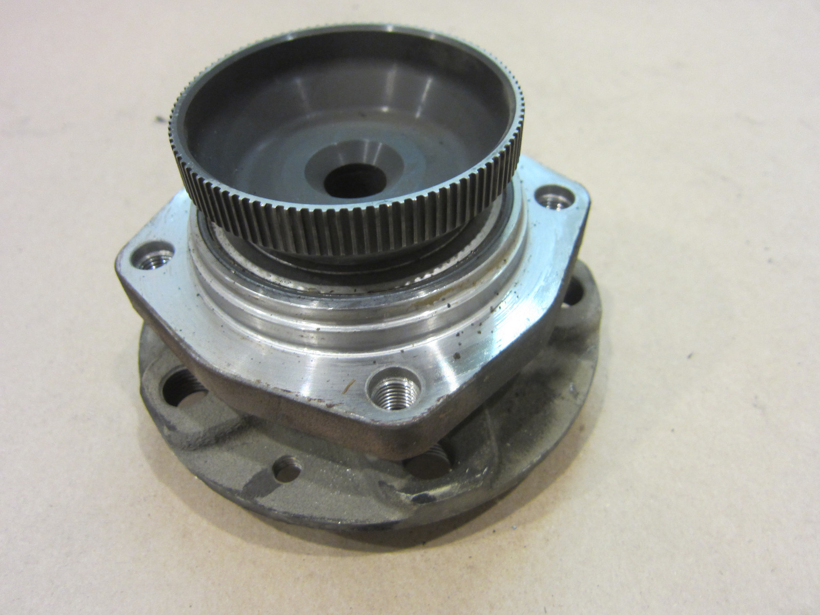 Ferrari 355,348,512  - Front Hub Bearing Complete W/Gear - P/N 142882