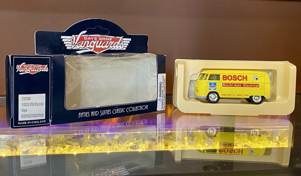 💥1955 Volkswagen Bus Kombi BOSCH AUTO PARTS Right-Hand VW VAN Toy Model TYPE 2 - Image 3 of 4