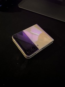Samsung Galaxy Z flip 3