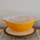 Vintage Pyrex 444 Orange Yellow Daisy Sunflower Cinderella 4 Qt  Mixing Bowl