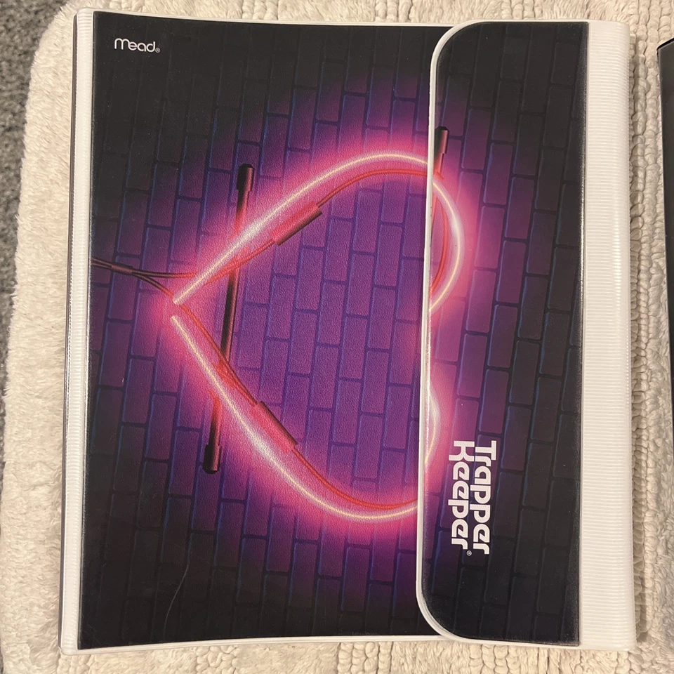 Carpeta Trapper Keeper Retro Años 80/90 Hiel 1" Anillo 2 Carpeta Bolsillo NUEVO Lote de 2 Foto 3 de 4