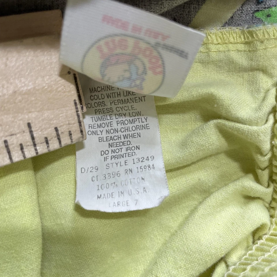 VINTAGE Disney Winnie the Pooh Shorts Boys Large 7 Geometric Made USA Neon 90s - Image 4 of 4