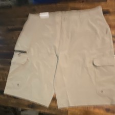 Iron Co. Men s Stretch Hybrid Cargo Shorts Khaki Flat Front 10 1/2" Inseam