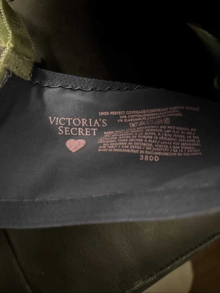 Sujetador Victoria's Secret para mujer Body de Victoria cobertura perfecta con aros 38DD Foto 3 de 4