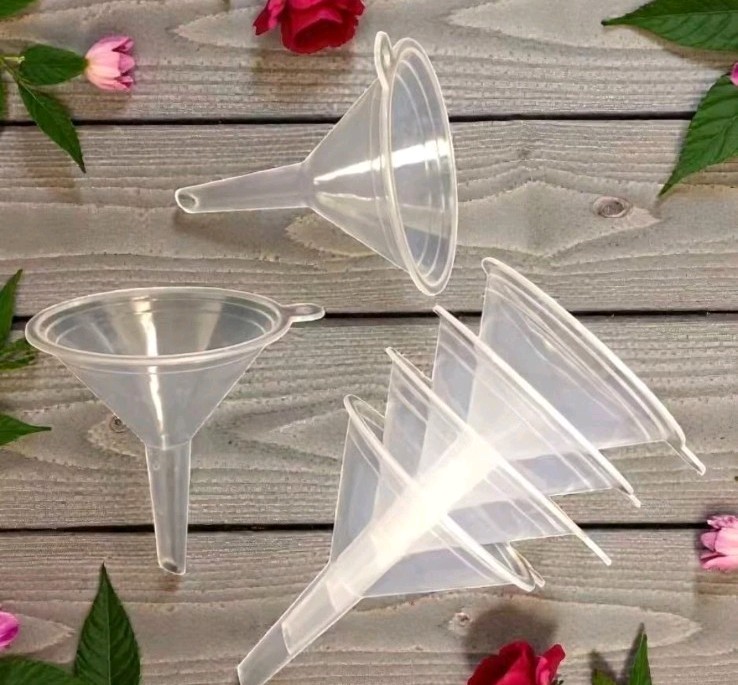 6Pcs Plastic Mini Small Liquid Oil Gel Perfume Funnel for Sprays Dispensers