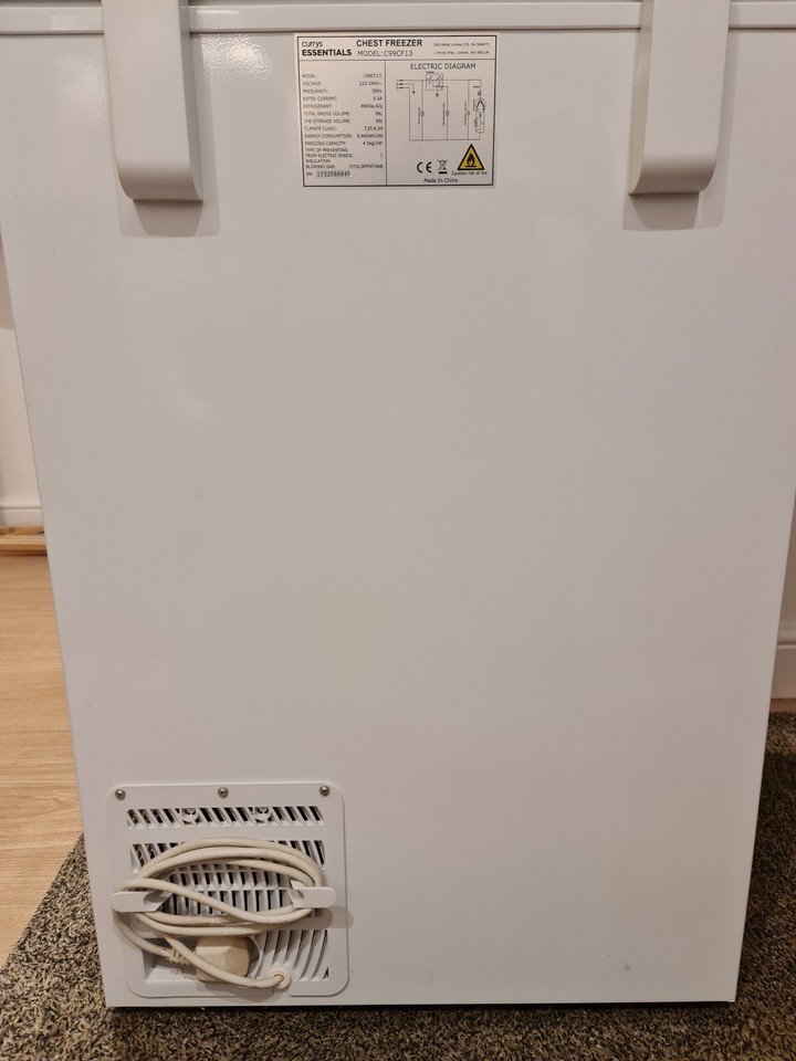 Curry's Essential Small Chest Freezer Model C99CF13 ( 99litres ). eBay