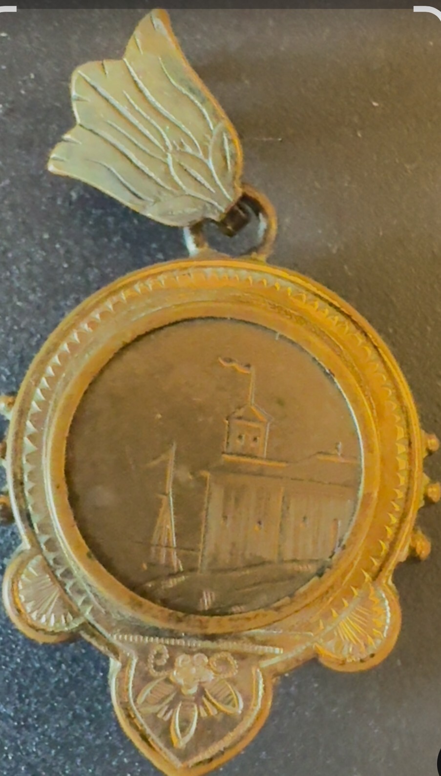 ANTIQUE LOCKET - image 3