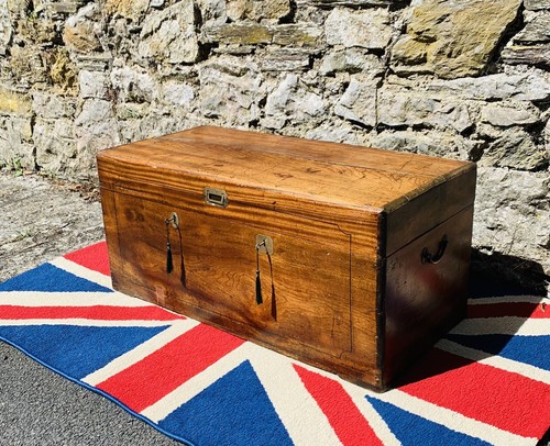Sailors Brass Bound, Ebony Banded Sailors Trunk with Internal Ditty Box (c.1825) - 第 3/15 張圖片