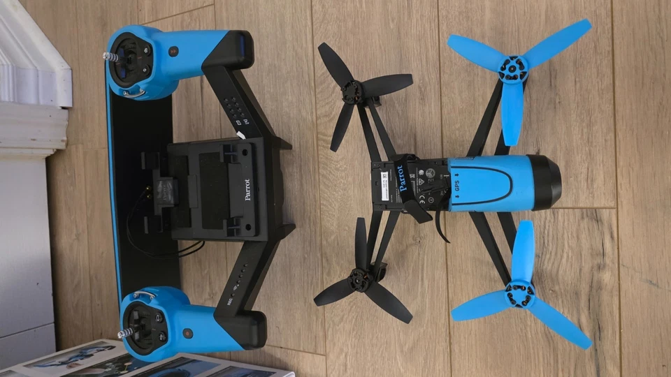 Parrot Beebop Drone Skycontroller 1080p 14MP Blue/Black - OPEN BOX - Image 3 of 4