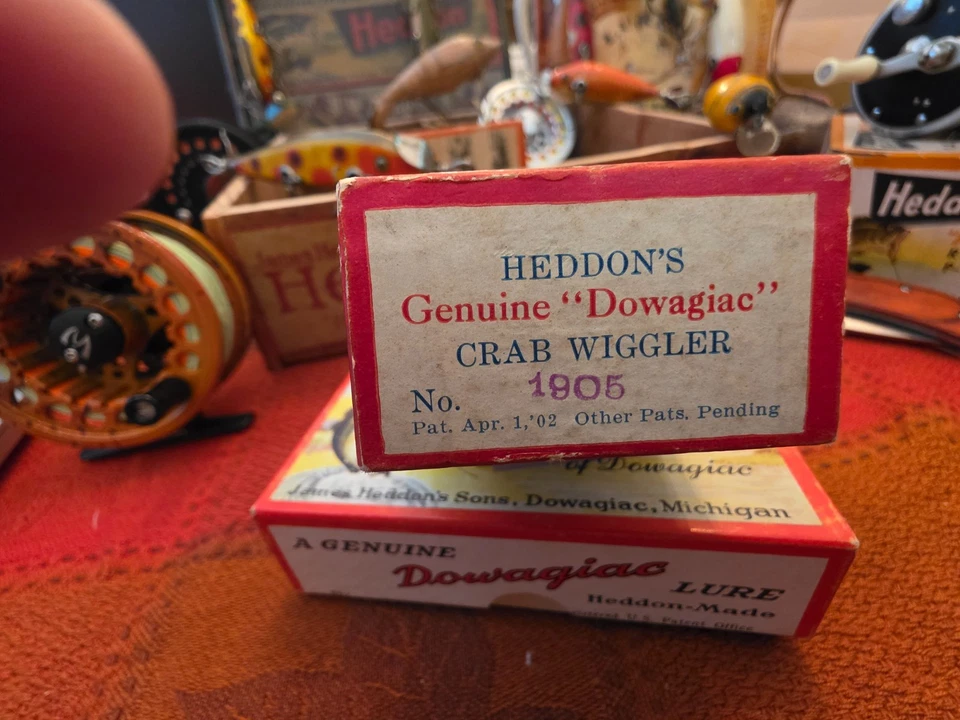 ANTIGUO HEDDON DOWAGIAC CANGREJO WIGGLER modelo #1905 CON CAJA ORIGINAL COMO NUEVO. Foto 2 de 4