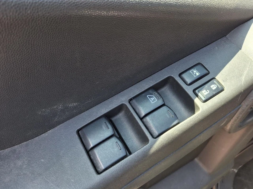 Оригинальный генератор переменного тока 2010 Nissan Xterra 4,0 л полный привод б/у 126 000 миль - в наличии #25H863 - Изображение 4 из 4