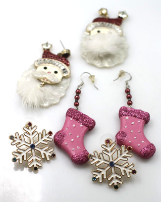 3 PC Christmas Happy Holidays Santa Snowflake stockings pink earrings pierced
