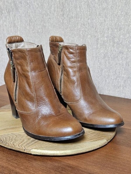 Women Russell & Bromley Ankle Boots Brown Leather
