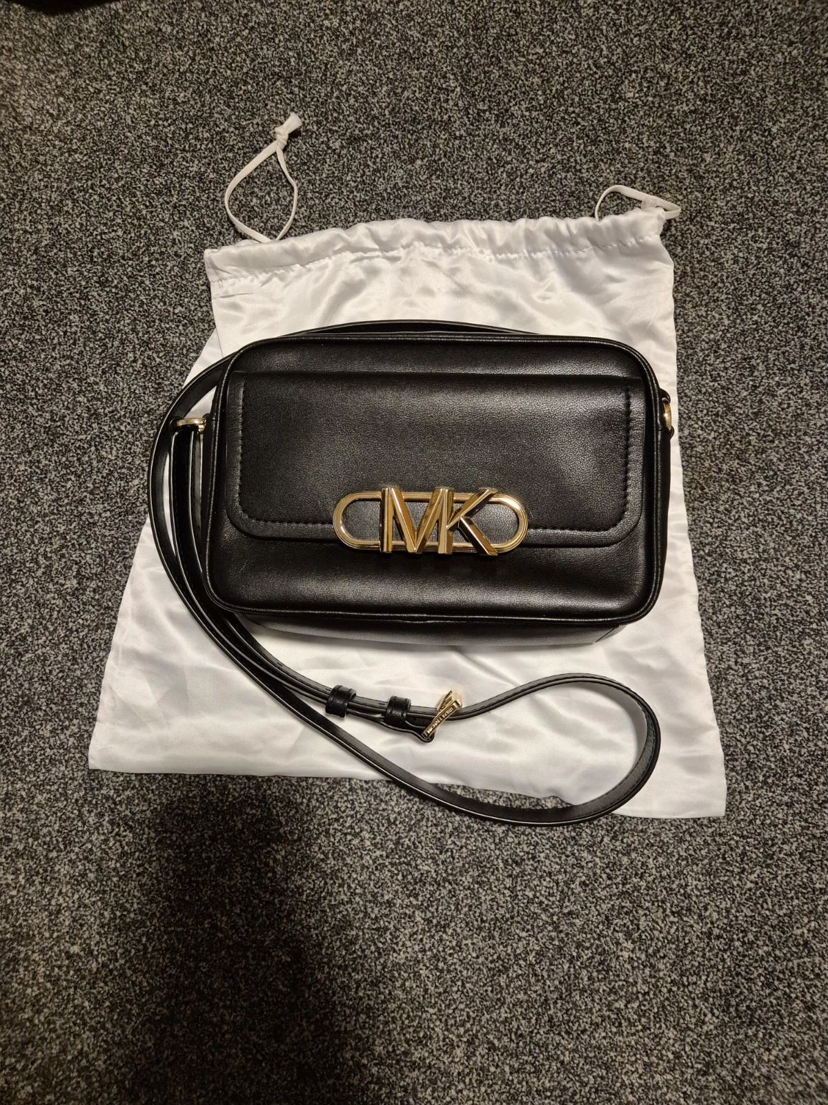 Borsa a tracolla Michael Michael Kors in pelle Parker catena Swag fotocamera nera