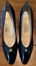 Salvatore Ferragamo black leather 2 1/2 inch pumps made in Italy .9AA