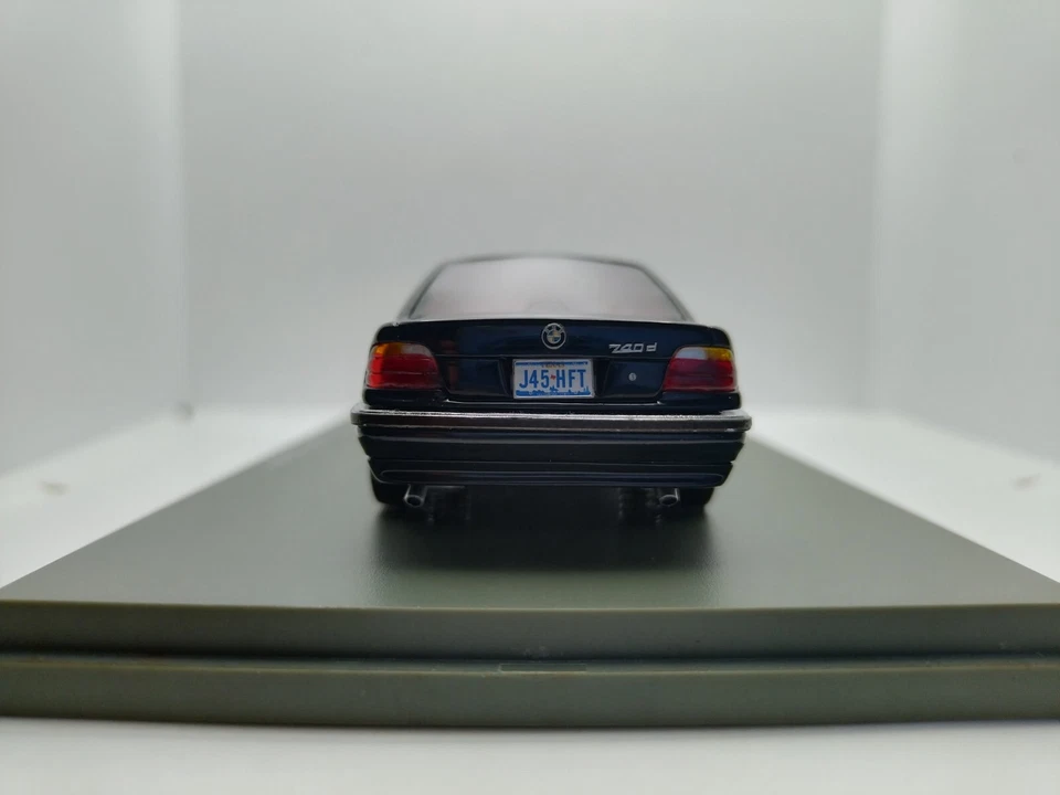NEO 1/43 BMW 7 Series E38 Limousine 1999. Ultra Rare!  - Image 4 of 4