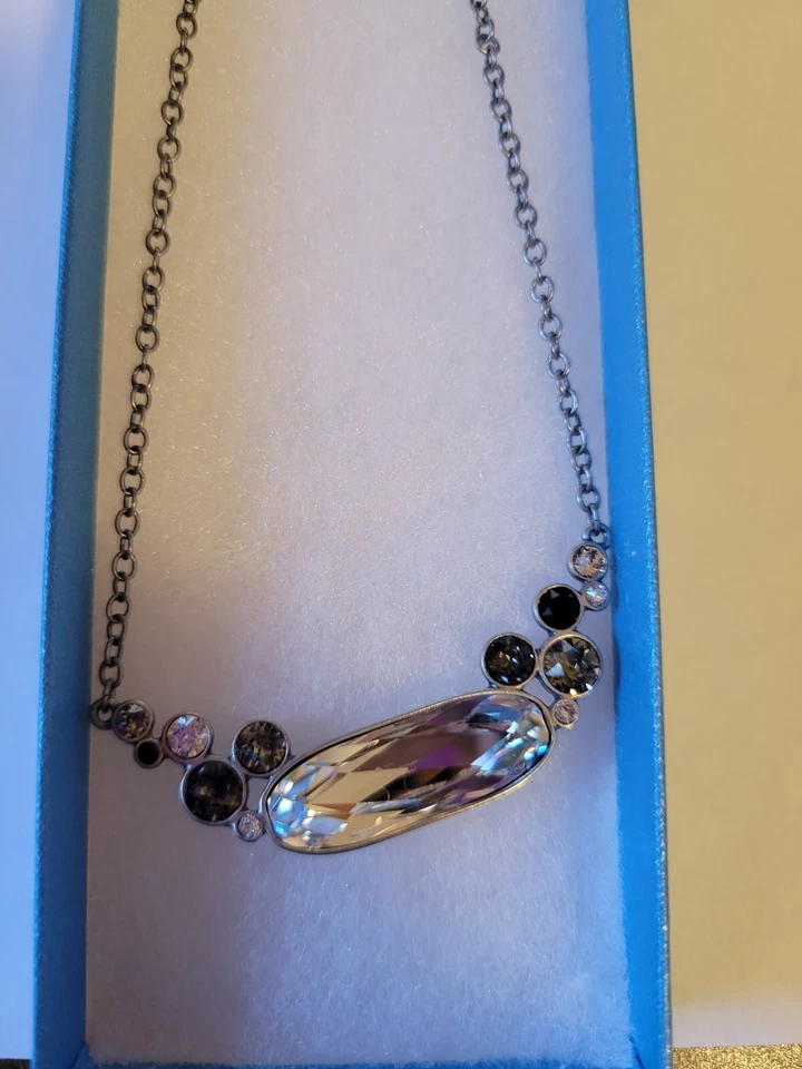 Colar aglomerado preto cristal Touchstone da Swarovski, diamante preto, prata Ni - Imagem 2 de 4